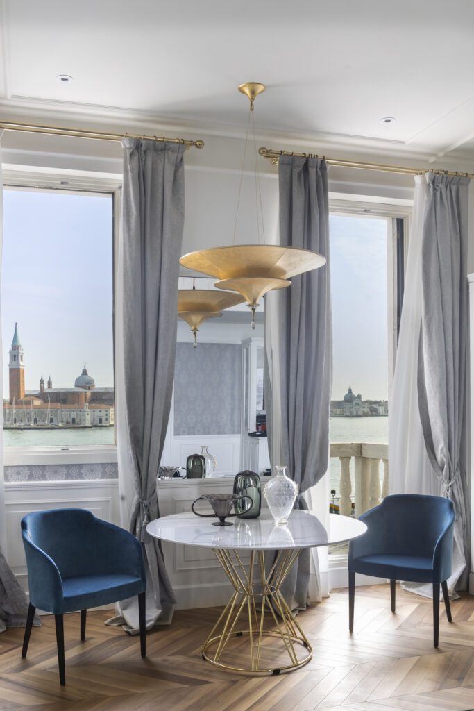 Suite Londra Palace Venezia, articolo su Beyond the Magazine