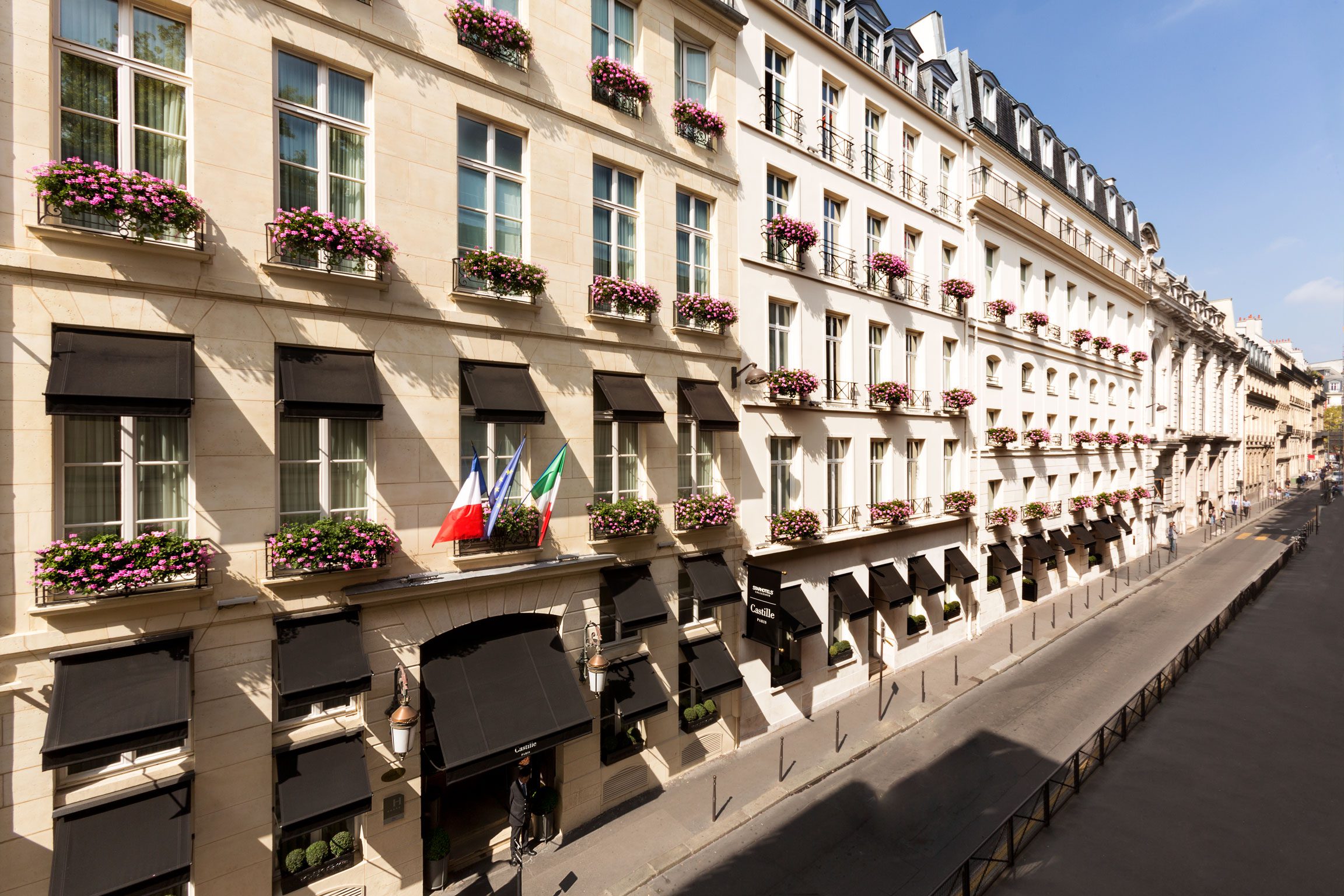 Hotel Castille Paris, articolo su Beyond the Magazine