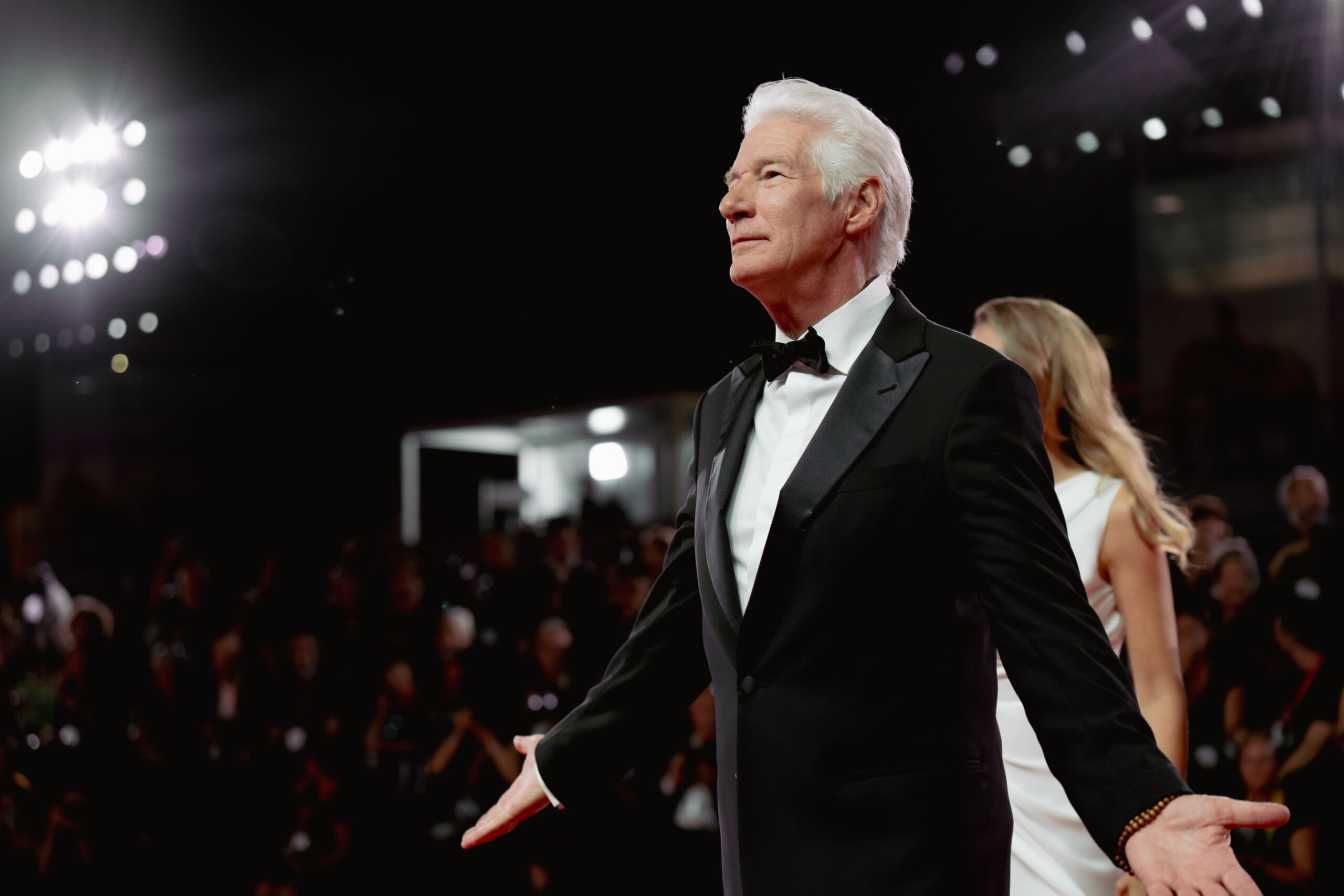 Richard Gere, articolo su Beyond the Magazine, wolfs