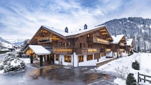 Ultima Hotel Gstaad, articolo su Beyond the Magazine, alpi